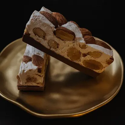 Torrone de Amêndoas com chocolate ao leite